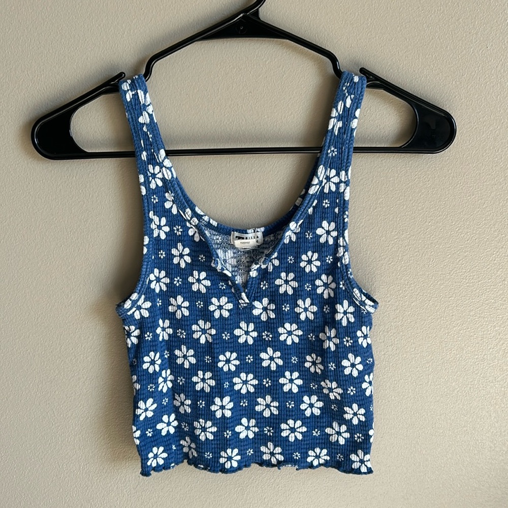 (S) Billabong blue and white floral crop tank
